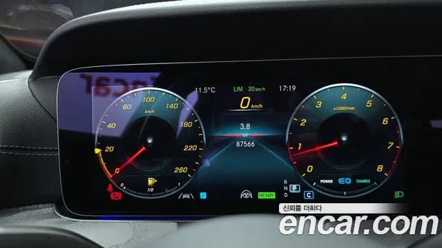 2022 Mercedes-Benz E-Class W213 E350 4MATIC AMG Line Sold VIN W1KZF8GB2NB017220 – interior seats 2022 Mercedes-Benz E-Class W213 E350 4MATIC AMG Line Sold VIN W1KZF8GB2NB017220 – interior seats