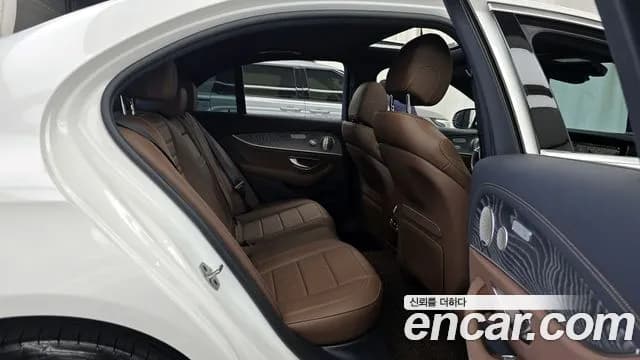 2022 Mercedes-Benz E-Class W213 E350 4MATIC Avantgarde Sold VIN W1KZF8GB2NB039038 – rear exterior 2022 Mercedes-Benz E-Class W213 E350 4MATIC Avantgarde Sold VIN W1KZF8GB2NB039038 – rear exterior