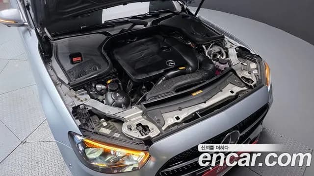 2022 Mercedes-Benz E-Class W213 E350 4MATIC AMG Line Sold VIN W1KZF8GB4NB055919 – trunk area 2022 Mercedes-Benz E-Class W213 E350 4MATIC AMG Line Sold VIN W1KZF8GB4NB055919 – trunk area