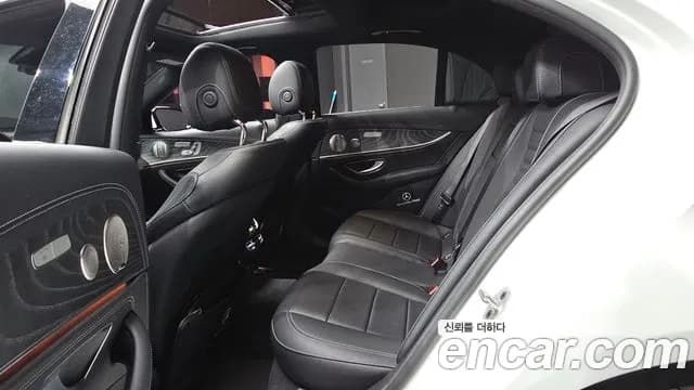 2022 Mercedes-Benz E-Class W213 E350 4MATIC AMG Line Sold VIN W1KZF8GB4NB096292 – interior seats 2022 Mercedes-Benz E-Class W213 E350 4MATIC AMG Line Sold VIN W1KZF8GB4NB096292 – interior seats