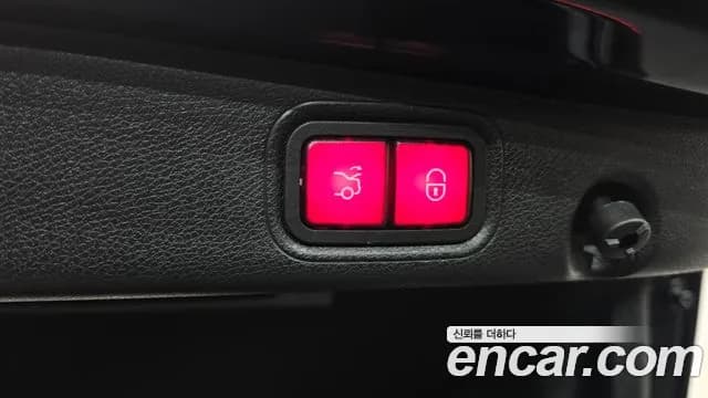 2022 Mercedes-Benz E-Class W213 E350 4MATIC AMG Line Sold VIN W1KZF8GB5NB023688 – interior seats 2022 Mercedes-Benz E-Class W213 E350 4MATIC AMG Line Sold VIN W1KZF8GB5NB023688 – interior seats