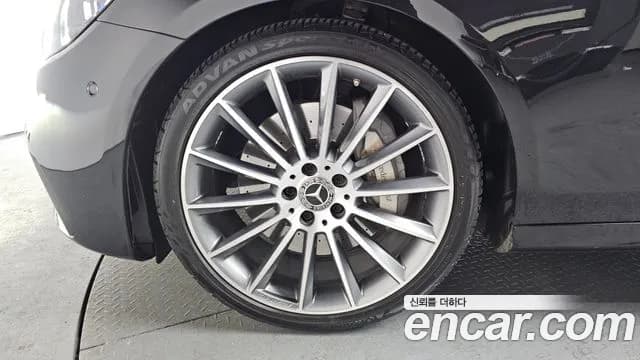 2022 Mercedes-Benz E-Class W213 E350 4MATIC AMG Line Sold VIN W1KZF8GB5NB023688 – exterior detail 2022 Mercedes-Benz E-Class W213 E350 4MATIC AMG Line Sold VIN W1KZF8GB5NB023688 – exterior detail