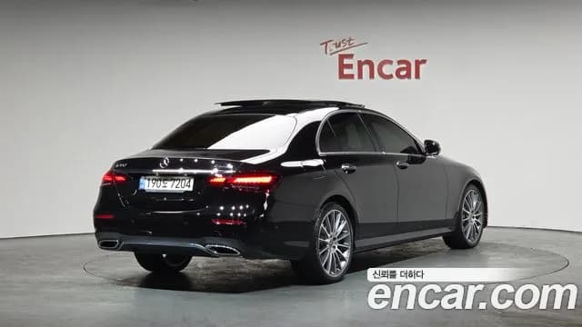 2022 Mercedes-Benz E-Class W213 E350 4MATIC AMG Line Sold VIN W1KZF8GB5NB023688 – trunk area 2022 Mercedes-Benz E-Class W213 E350 4MATIC AMG Line Sold VIN W1KZF8GB5NB023688 – trunk area