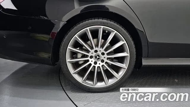 2021 Mercedes-Benz E-Class W213 E350 4MATIC AMG Line Sold VIN W1KZF8GB6MA911189 – trunk area 2021 Mercedes-Benz E-Class W213 E350 4MATIC AMG Line Sold VIN W1KZF8GB6MA911189 – trunk area