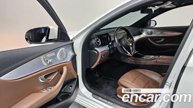 2021 Mercedes-Benz E-Class W213 E350 4MATIC Avantgarde Sold VIN W1KZF8GB6MA916814 – engine bay 2021 Mercedes-Benz E-Class W213 E350 4MATIC Avantgarde Sold VIN W1KZF8GB6MA916814 – engine bay
