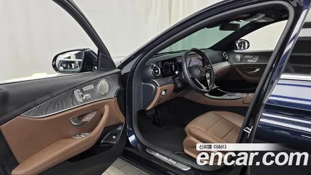 2022 Mercedes-Benz E-Class W213 E350 4MATIC Avantgarde Sold VIN W1KZF8GB8NB059214 – undercarriage 2022 Mercedes-Benz E-Class W213 E350 4MATIC Avantgarde Sold VIN W1KZF8GB8NB059214 – undercarriage