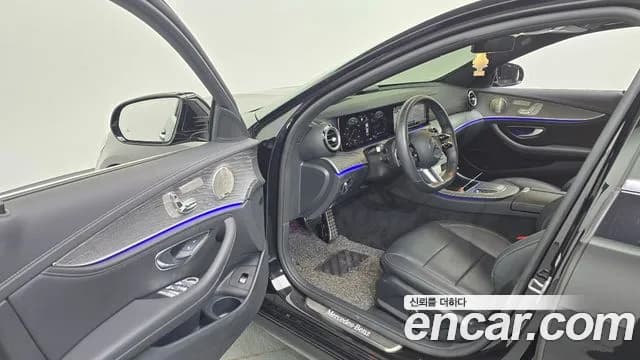 2021 Mercedes-Benz E-Class W213 E350 4MATIC AMG Line Sold VIN W1KZF8GBXMA957737 – exterior detail 2021 Mercedes-Benz E-Class W213 E350 4MATIC AMG Line Sold VIN W1KZF8GBXMA957737 – exterior detail