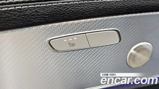 2021 Mercedes-Benz E-Class W213 E350 4MATIC Avantgarde Sold VIN W1KZF8GBXMA994447 – trunk area 2021 Mercedes-Benz E-Class W213 E350 4MATIC Avantgarde Sold VIN W1KZF8GBXMA994447 – trunk area