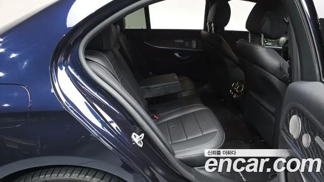 2023 Mercedes-Benz E-Class W213 E350 4MATIC AMG Line Sold VIN W1KZF8GBXPB123031 – exterior detail 2023 Mercedes-Benz E-Class W213 E350 4MATIC AMG Line Sold VIN W1KZF8GBXPB123031 – exterior detail