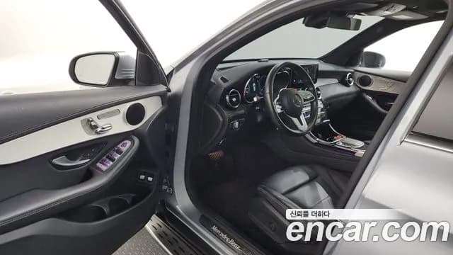 2021 Mercedes-Benz GLC-Class X253 GLC300e 4MATIC Sold VIN W1N0G5DB111111111 – interior seats 2021 Mercedes-Benz GLC-Class X253 GLC300e 4MATIC Sold VIN W1N0G5DB111111111 – interior seats