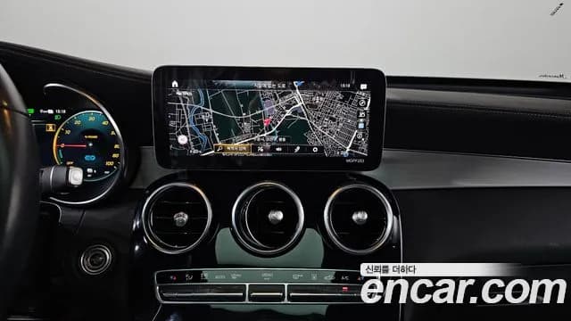 2022 Mercedes-Benz GLC-Class X253 GLC300e 4MATIC Sold VIN W1N0G5DB3NG045252 – interior seats 2022 Mercedes-Benz GLC-Class X253 GLC300e 4MATIC Sold VIN W1N0G5DB3NG045252 – interior seats