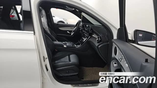 2022 Mercedes-Benz GLC-Class X253 GLC300e 4MATIC Sold VIN W1N0G5DB3NG045252 – exterior detail 2022 Mercedes-Benz GLC-Class X253 GLC300e 4MATIC Sold VIN W1N0G5DB3NG045252 – exterior detail