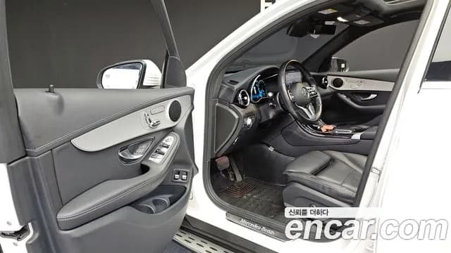 2020 Mercedes-Benz GLC-Class X253 GLC300e 4MATIC Sold VIN W1N0G5DB4LF816112 – side profile 2020 Mercedes-Benz GLC-Class X253 GLC300e 4MATIC Sold VIN W1N0G5DB4LF816112 – side profile