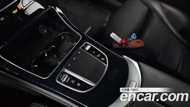 2021 Mercedes-Benz GLC-Class X253 GLC300e 4MATIC Sold VIN W1N0G5DB7MF875477 – interior seats 2021 Mercedes-Benz GLC-Class X253 GLC300e 4MATIC Sold VIN W1N0G5DB7MF875477 – interior seats