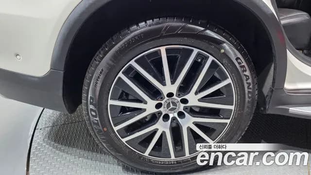 2020 Mercedes-Benz GLC-Class X253 GLC300 4MATIC Sold VIN W1N0G8EB0LF767281 – front exterior 2020 Mercedes-Benz GLC-Class X253 GLC300 4MATIC Sold VIN W1N0G8EB0LF767281 – front exterior