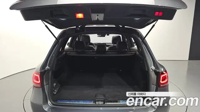 2022 Mercedes-Benz GLC-Class X253 GLC300 4MATIC Sold VIN W1N0G8EB4NG111677 – front exterior 2022 Mercedes-Benz GLC-Class X253 GLC300 4MATIC Sold VIN W1N0G8EB4NG111677 – front exterior