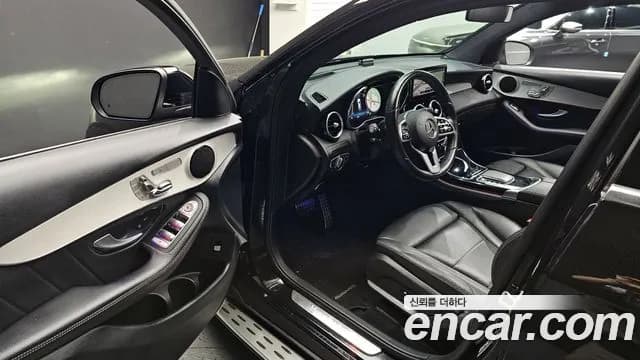 2020 Mercedes-Benz GLC-Class X253 GLC220 d 4MATIC Coupe Sold VIN W1N0J1FB0LF851771 – side profile 2020 Mercedes-Benz GLC-Class X253 GLC220 d 4MATIC Coupe Sold VIN W1N0J1FB0LF851771 – side profile