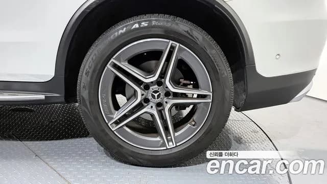 2021 Mercedes-Benz GLC-Class X253 GLC220 d 4MATIC Coupe Sold VIN W1N0J1FB4MF939322 – trunk area 2021 Mercedes-Benz GLC-Class X253 GLC220 d 4MATIC Coupe Sold VIN W1N0J1FB4MF939322 – trunk area