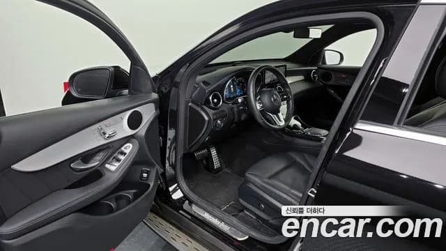 2020 Mercedes-Benz GLC-Class X253 GLC220 d 4MATIC Coupe Sold VIN W1N0J1FB7LF831789 – trunk area 2020 Mercedes-Benz GLC-Class X253 GLC220 d 4MATIC Coupe Sold VIN W1N0J1FB7LF831789 – trunk area