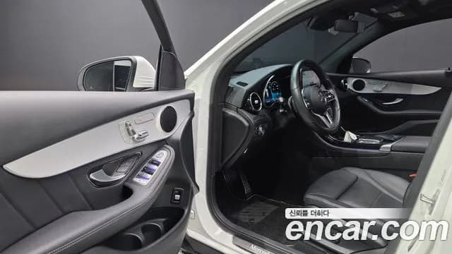 2021 Mercedes-Benz GLC-Class X253 GLC220 d 4MATIC Coupe Sold VIN W1N0J1FB8MF911572 – photo 14 2021 Mercedes-Benz GLC-Class X253 GLC220 d 4MATIC Coupe Sold VIN W1N0J1FB8MF911572 – photo 14