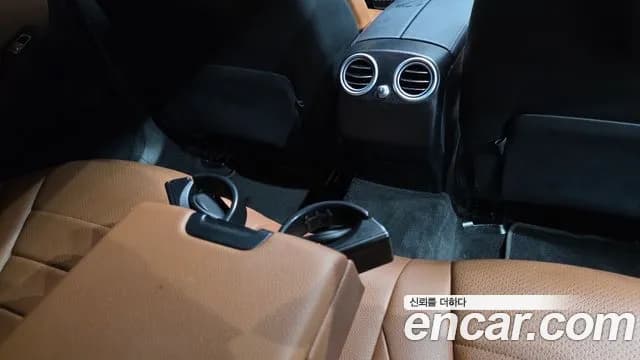 2021 Mercedes-Benz GLC-Class X253 GLC300e 4MATIC Coupe Sold VIN W1N0J5DB3MF929679 – interior seats 2021 Mercedes-Benz GLC-Class X253 GLC300e 4MATIC Coupe Sold VIN W1N0J5DB3MF929679 – interior seats