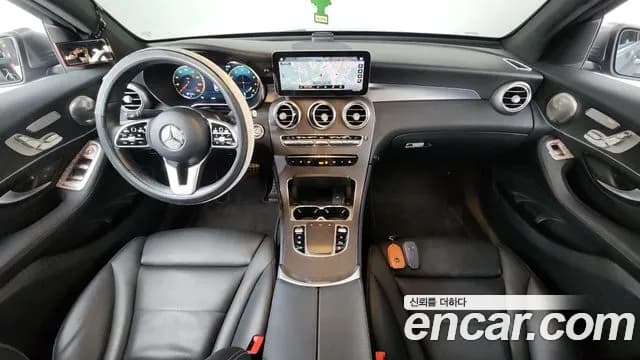 2020 Mercedes-Benz GLC-Class X253 GCL300 4MATIC Coupe Sold VIN W1N0J8EB4LF761887 – trunk area 2020 Mercedes-Benz GLC-Class X253 GCL300 4MATIC Coupe Sold VIN W1N0J8EB4LF761887 – trunk area