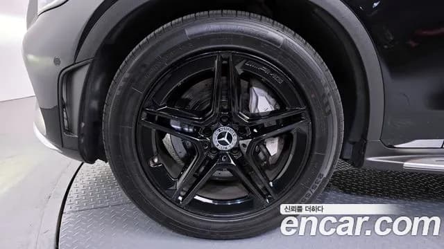 2020 Mercedes-Benz GLC-Class X253 GCL300 4MATIC Coupe Sold VIN W1N0J8EB5LF779542 – trunk area 2020 Mercedes-Benz GLC-Class X253 GCL300 4MATIC Coupe Sold VIN W1N0J8EB5LF779542 – trunk area