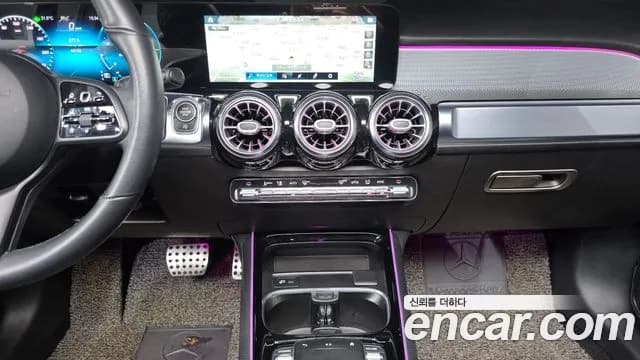 2021 Mercedes-Benz GLB-Class X247 GLB200 d Sold VIN W1N4M1CB4MW114958 – front exterior 2021 Mercedes-Benz GLB-Class X247 GLB200 d Sold VIN W1N4M1CB4MW114958 – front exterior