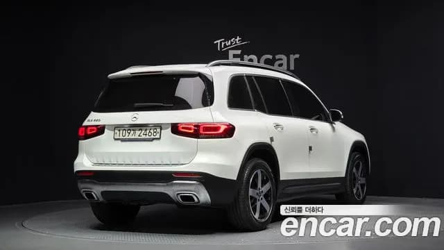 2020 Mercedes-Benz GLB-Class X247 GLB220 Sold VIN W1N4M4EB4LW064253 – interior seats 2020 Mercedes-Benz GLB-Class X247 GLB220 Sold VIN W1N4M4EB4LW064253 – interior seats
