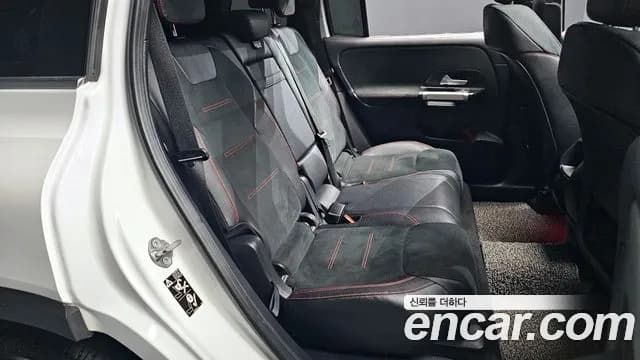 2021 Mercedes-Benz GLB-Class X247 GLB250 4MATIC Sold VIN W1N4M4HB3MW101984 – trunk area 2021 Mercedes-Benz GLB-Class X247 GLB250 4MATIC Sold VIN W1N4M4HB3MW101984 – trunk area