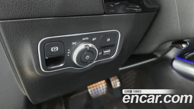 2020 Mercedes-Benz GLA-Class H247 GLA250 4MATIC Sold VIN W1N4N4HB0LJ148799 – interior seats 2020 Mercedes-Benz GLA-Class H247 GLA250 4MATIC Sold VIN W1N4N4HB0LJ148799 – interior seats