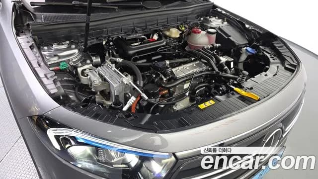 2023 Mercedes-Benz EQB X243 EQB300 4MATIC AMG Line Sold VIN W1N9M0JB6PN044084 – exterior detail 2023 Mercedes-Benz EQB X243 EQB300 4MATIC AMG Line Sold VIN W1N9M0JB6PN044084 – exterior detail