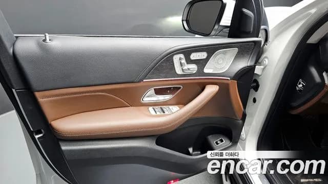 2024 Mercedes-Benz GLE-Class W167 GLE300d 4MATIC Sold VIN W1NFB0KB6RB208557 – interior seats 2024 Mercedes-Benz GLE-Class W167 GLE300d 4MATIC Sold VIN W1NFB0KB6RB208557 – interior seats