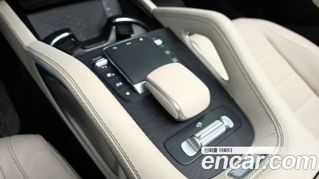 2024 Mercedes-Benz GLE-Class W167 GLE450 4MATIC Sold VIN W1NFB5KB0RB165864 – interior seats 2024 Mercedes-Benz GLE-Class W167 GLE450 4MATIC Sold VIN W1NFB5KB0RB165864 – interior seats