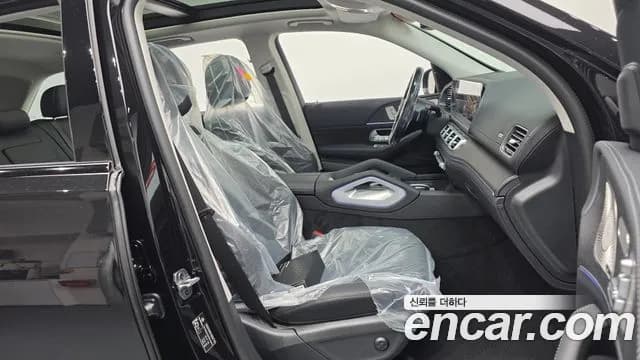 2025 Mercedes-Benz GLE-Class W167 GLE450 4MATIC AMG Line Sold VIN W1NFB5KB4TB518694 – trunk area 2025 Mercedes-Benz GLE-Class W167 GLE450 4MATIC AMG Line Sold VIN W1NFB5KB4TB518694 – trunk area
