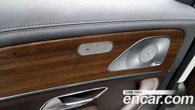2020 Mercedes-Benz GLE-Class W167 GLE450 4MATIC Sold VIN W1NFB5KB9LA296112 – interior seats 2020 Mercedes-Benz GLE-Class W167 GLE450 4MATIC Sold VIN W1NFB5KB9LA296112 – interior seats