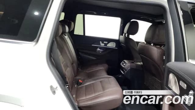 2022 Mercedes-Benz GLS-Class X167 GLS400d 4MATIC Sold VIN W1NFF2DE7NA700098 – interior seats 2022 Mercedes-Benz GLS-Class X167 GLS400d 4MATIC Sold VIN W1NFF2DE7NA700098 – interior seats