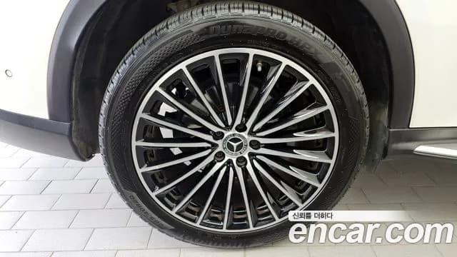 2025 Mercedes-Benz GLC-Class X254 GLC220 d 4MATIC Sold VIN W1NKM0FB8SF253596 – exterior detail 2025 Mercedes-Benz GLC-Class X254 GLC220 d 4MATIC Sold VIN W1NKM0FB8SF253596 – exterior detail