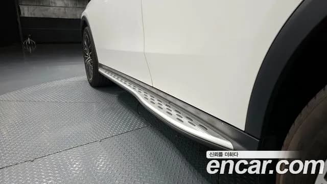 2023 Mercedes-Benz GLC-Class X254 GLC300 4MATIC AMG Line Sold VIN W1NKM4HB3PF049056 – side profile 2023 Mercedes-Benz GLC-Class X254 GLC300 4MATIC AMG Line Sold VIN W1NKM4HB3PF049056 – side profile