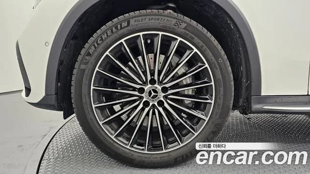 2026 Mercedes-Benz GLC-Class X254 GLC300 4MATIC AMG Line Sold VIN W1NKM4HB3TF515630 – photo 13 2026 Mercedes-Benz GLC-Class X254 GLC300 4MATIC AMG Line Sold VIN W1NKM4HB3TF515630 – photo 13
