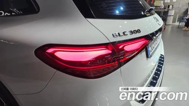 2024 Mercedes-Benz GLC-Class X254 GLC300 4MATIC AMG Line Sold VIN W1NKM4HB6RF074911 – engine bay 2024 Mercedes-Benz GLC-Class X254 GLC300 4MATIC AMG Line Sold VIN W1NKM4HB6RF074911 – engine bay