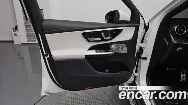 2024 Mercedes-Benz GLC-Class X254 GLC300 4MATIC AMG Line Sold VIN W1NKM4HB8RF215963 – engine bay 2024 Mercedes-Benz GLC-Class X254 GLC300 4MATIC AMG Line Sold VIN W1NKM4HB8RF215963 – engine bay