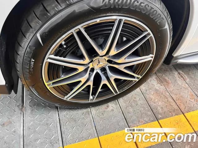 2025 Mercedes-Benz GLC-Class X254 AMG GLC43 4MATIC Sold VIN W1NKM8HB5SF402008 – interior seats 2025 Mercedes-Benz GLC-Class X254 AMG GLC43 4MATIC Sold VIN W1NKM8HB5SF402008 – interior seats