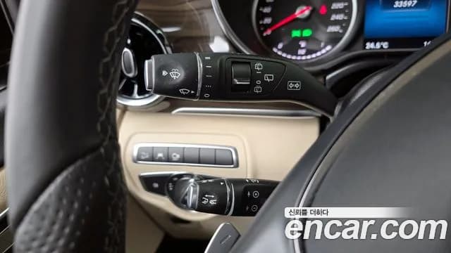 2023 Mercedes-Benz V-Class V300 CDI Sold VIN W1VVNLSZ1P4288837 – exterior detail 2023 Mercedes-Benz V-Class V300 CDI Sold VIN W1VVNLSZ1P4288837 – exterior detail