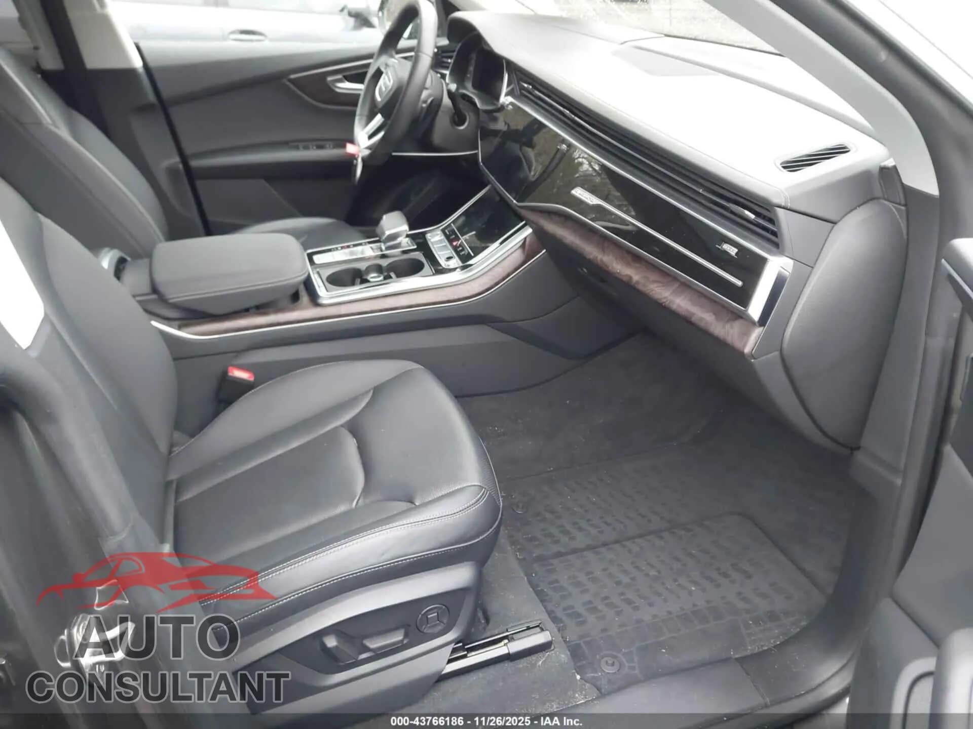 2020 AUDI Q8 Damaged VIN WA1CVAF13LD020156 – interior seats 2020 AUDI Q8 Damaged VIN WA1CVAF13LD020156 – interior seats