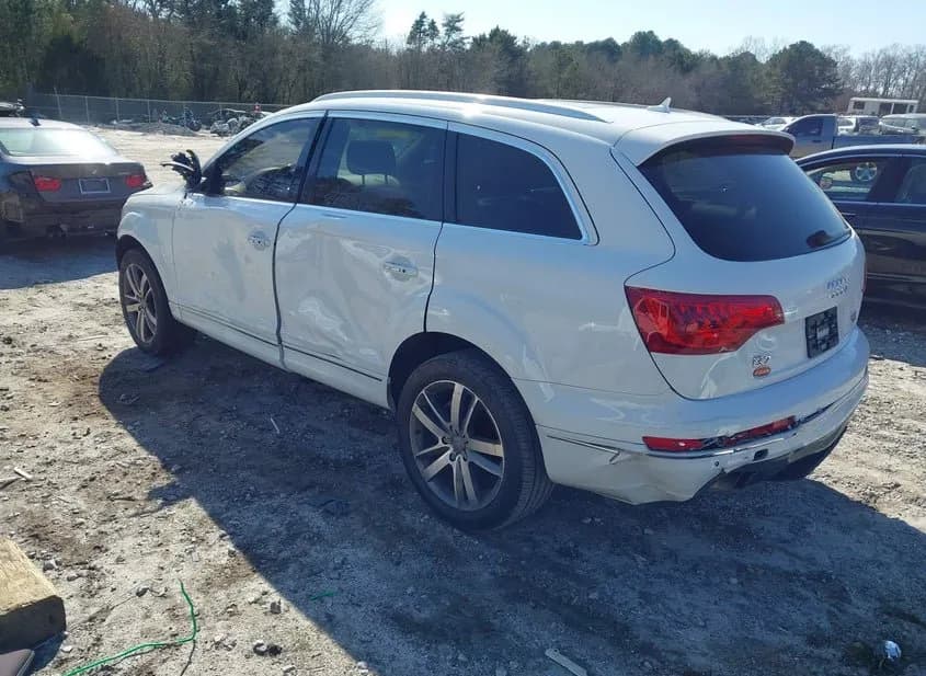 2015 AUDI Q7 Used VIN WA1LGAFE8FD013916 – engine bay 2015 AUDI Q7 Used VIN WA1LGAFE8FD013916 – engine bay