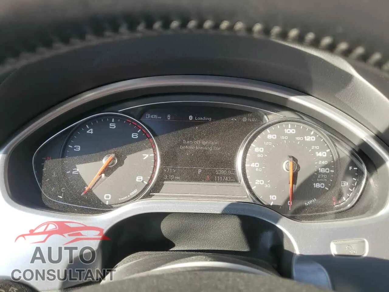 2015 AUDI A8 Damaged VIN WAUJ2AFD1FN024525 – trunk area 2015 AUDI A8 Damaged VIN WAUJ2AFD1FN024525 – trunk area