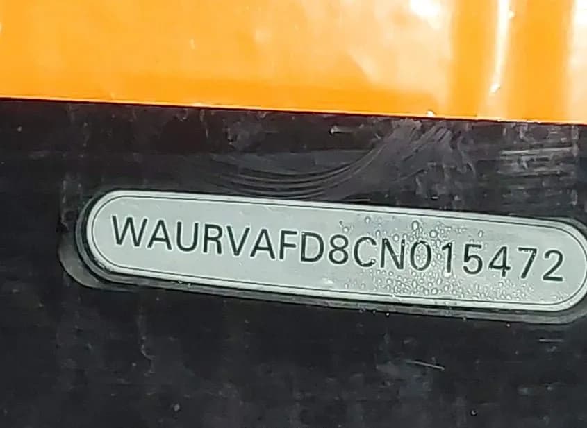 2012 AUDI A8 Used VIN WAURVAFD8CN015472 – side profile 2012 AUDI A8 Used VIN WAURVAFD8CN015472 – side profile