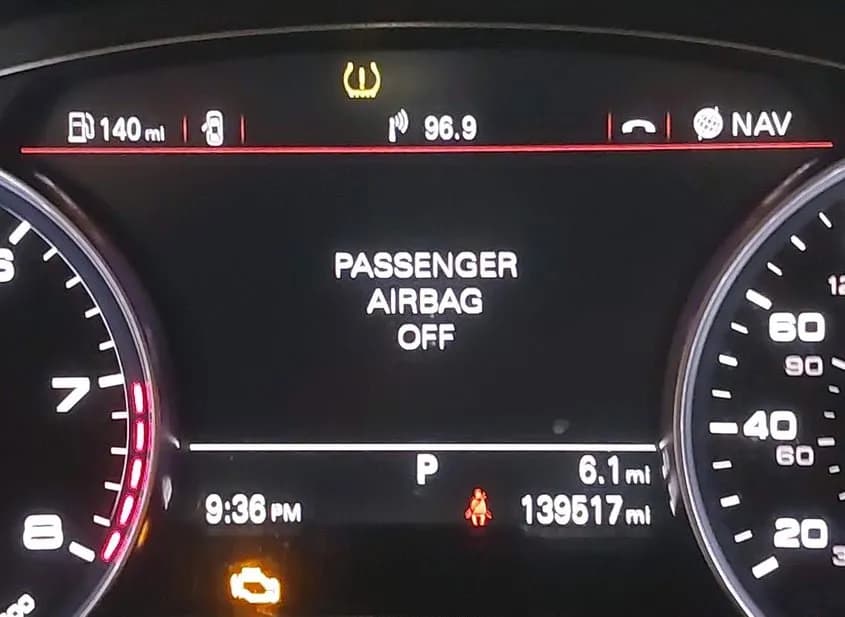 2012 AUDI A8 Used VIN WAURVAFD8CN015472 – interior seats 2012 AUDI A8 Used VIN WAURVAFD8CN015472 – interior seats