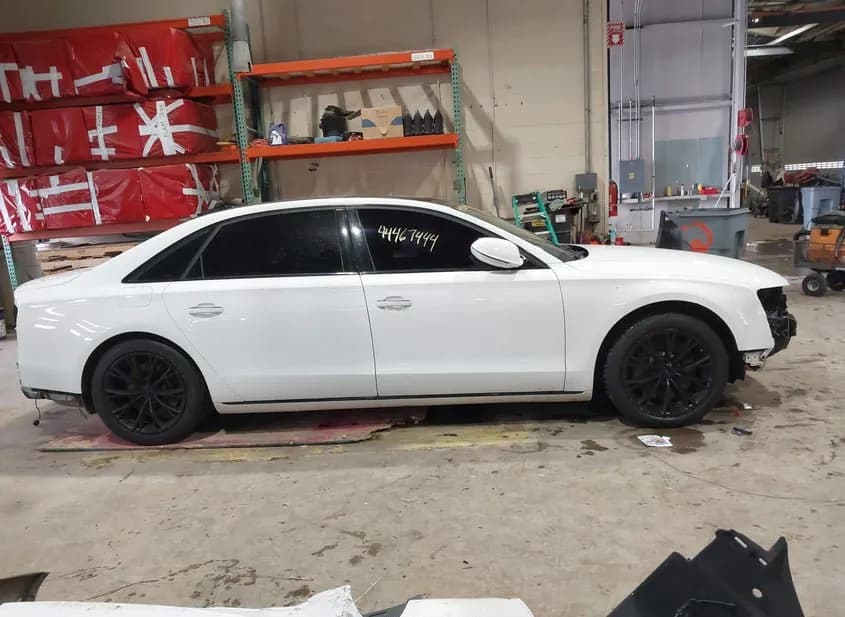 2012 AUDI A8 Used VIN WAURVAFD8CN015472 – exterior detail 2012 AUDI A8 Used VIN WAURVAFD8CN015472 – exterior detail